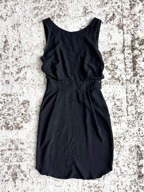 Aritzia Wilfred Lelia Deep V/Open Back Mini Black LBD Dress